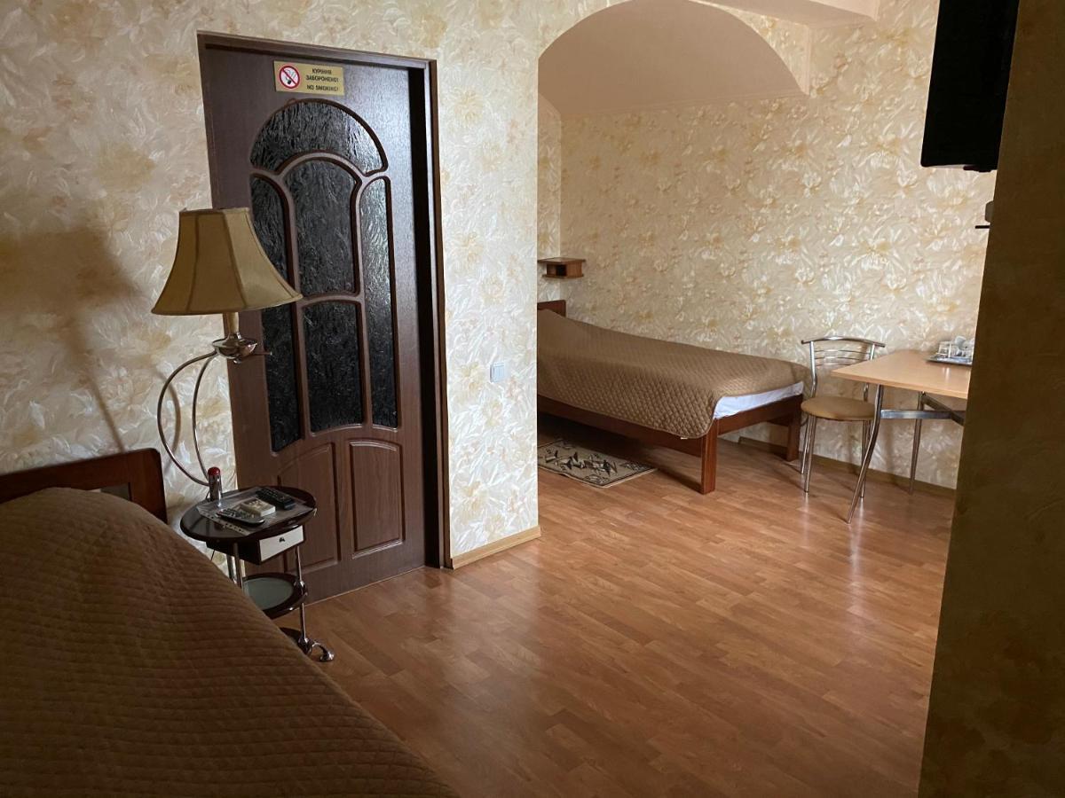 Hotel Гостинний Маєток Myla Exterior foto