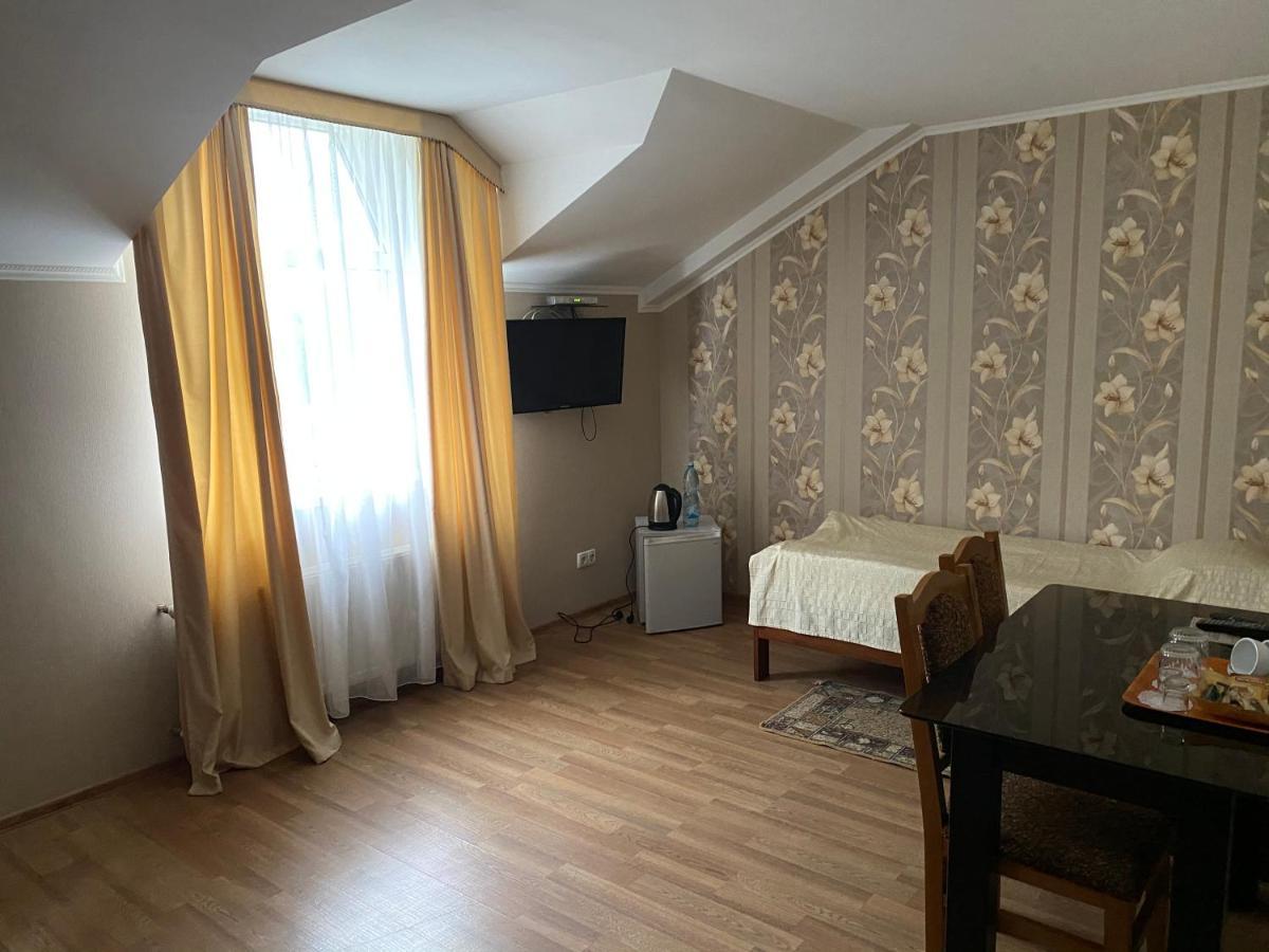 Hotel Гостинний Маєток Myla Exterior foto